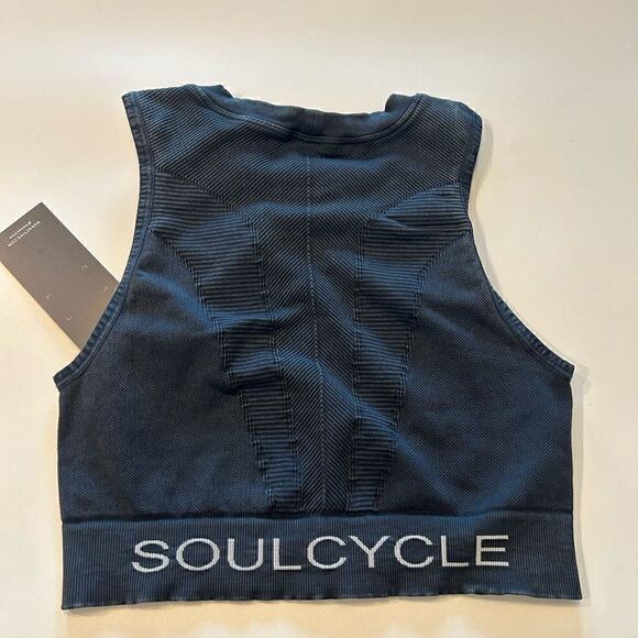 NUX crop top - Picture 3 of 3